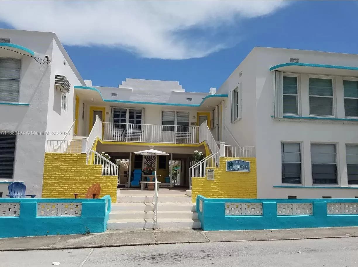 309 Crocus Ter # 10, Hollywood FL 33019