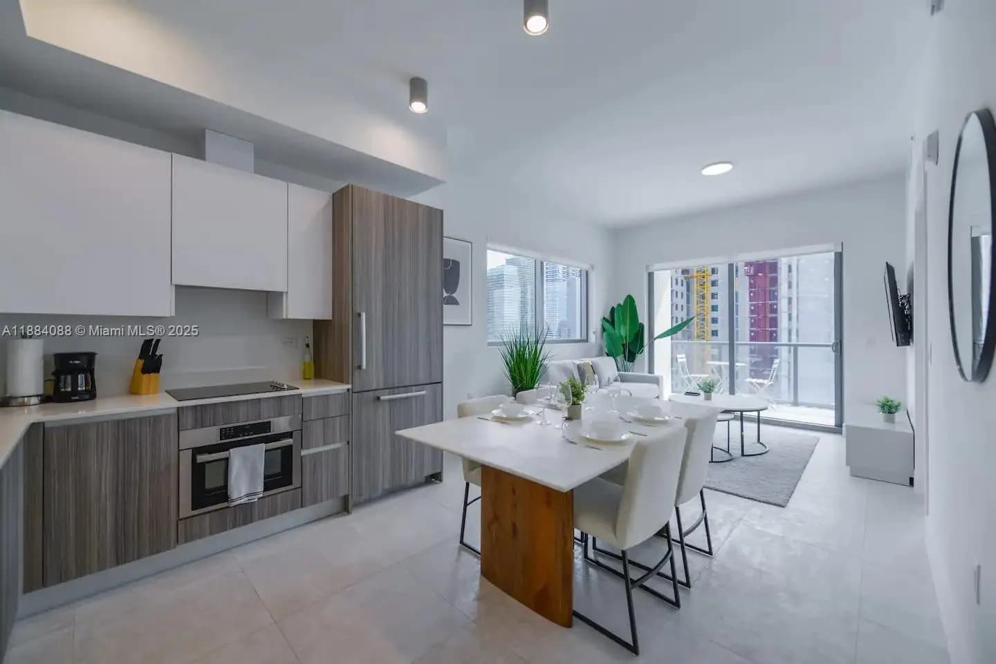 1 bedroom 1 bath for sale at 239 SW 9th St # 1601, Miami FL 33130