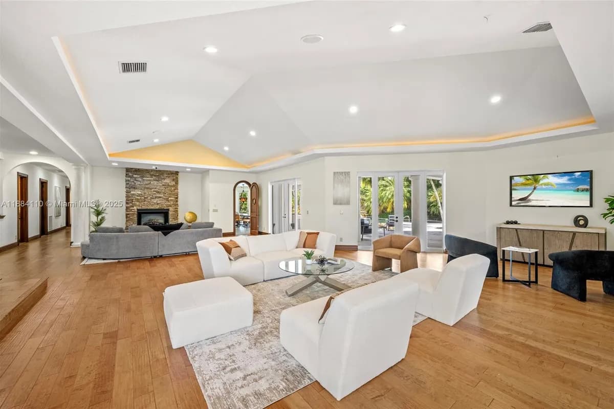 17801 SW 50th St, Southwest Ranches FL 33331