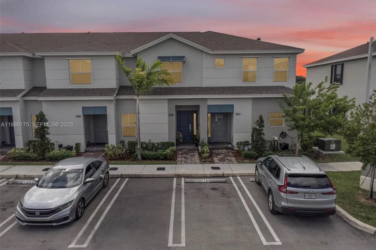 504 NE 1st Dr, Florida City FL 33034