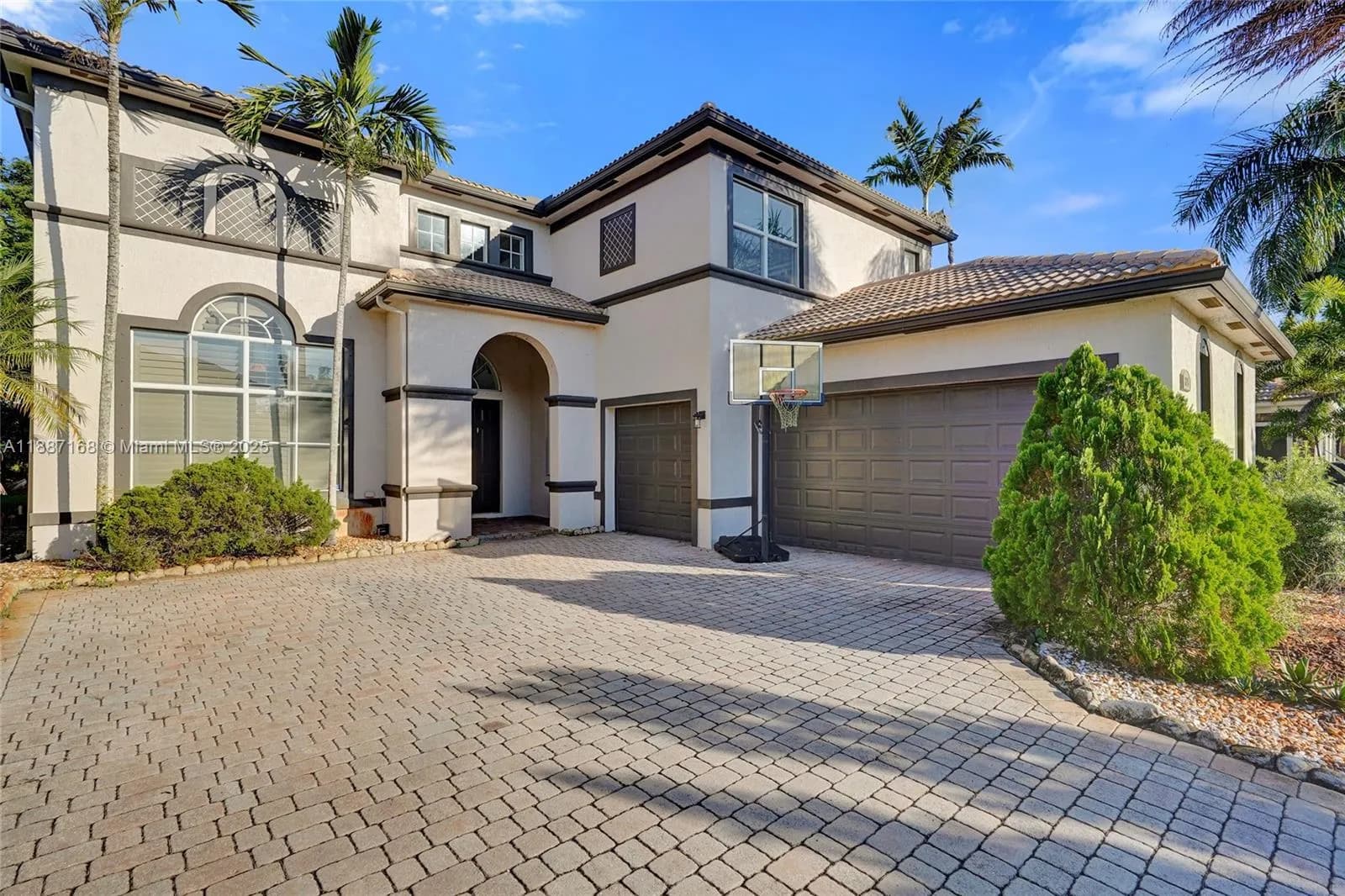 8824 Cobblestone Point Cir, Boynton Beach FL 33472
