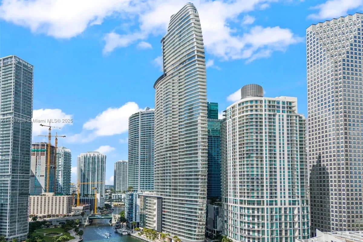300 Biscayne Blvd Way # 3508, Miami FL 33131