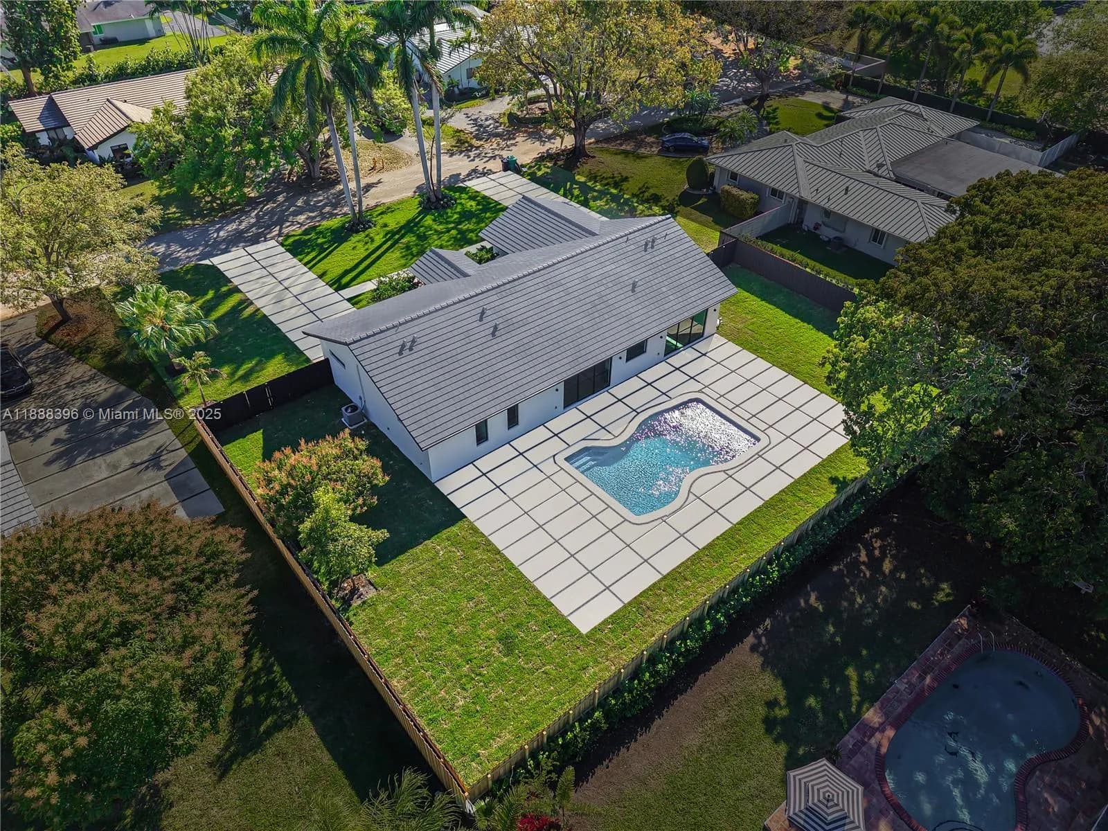 8765 SW 175th St, Palmetto Bay FL 33157