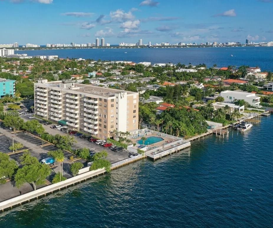 1455 N Treasure Dr # 3C, North Bay Village FL 33141