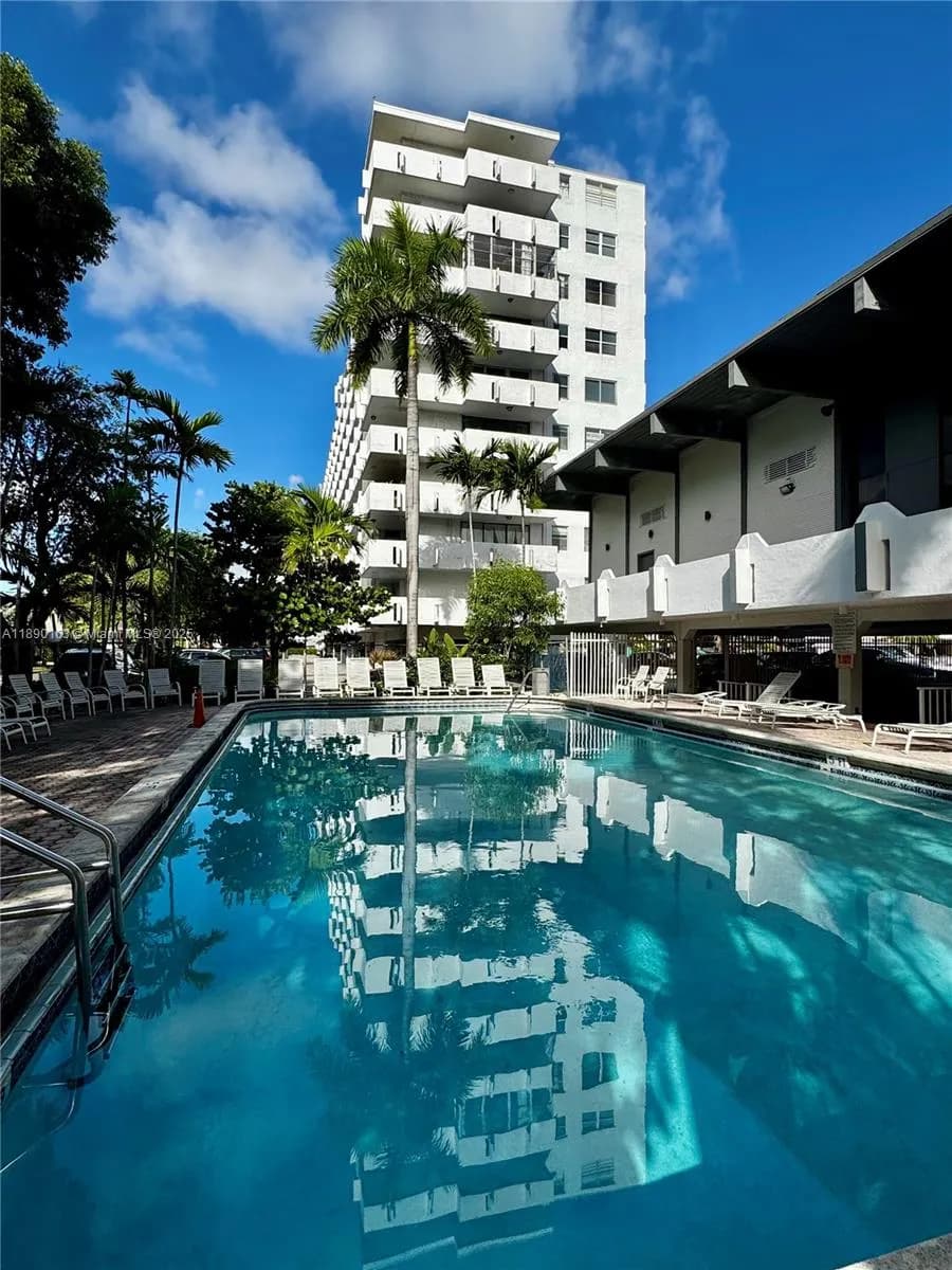3545 NE 166th St # 805, North Miami Beach FL 33160