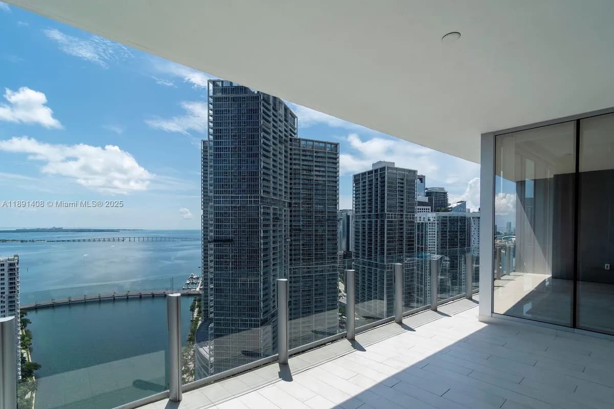 300 BISCAYNE BLVD WAY # 3503, Miami FL 33131
