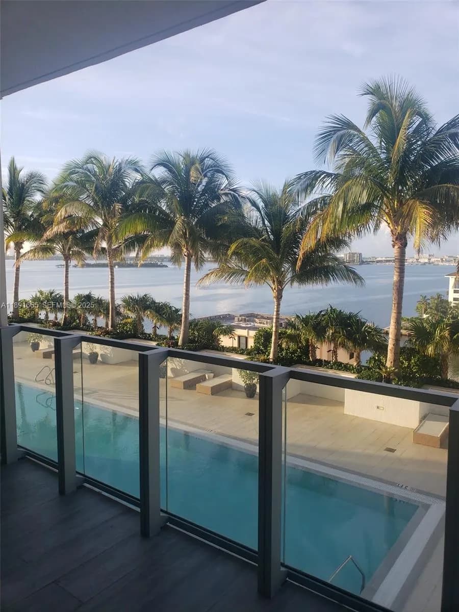 1 bedroom 2 bath for sale at 2900 NE 7th Ave # 709, Miami FL 33137