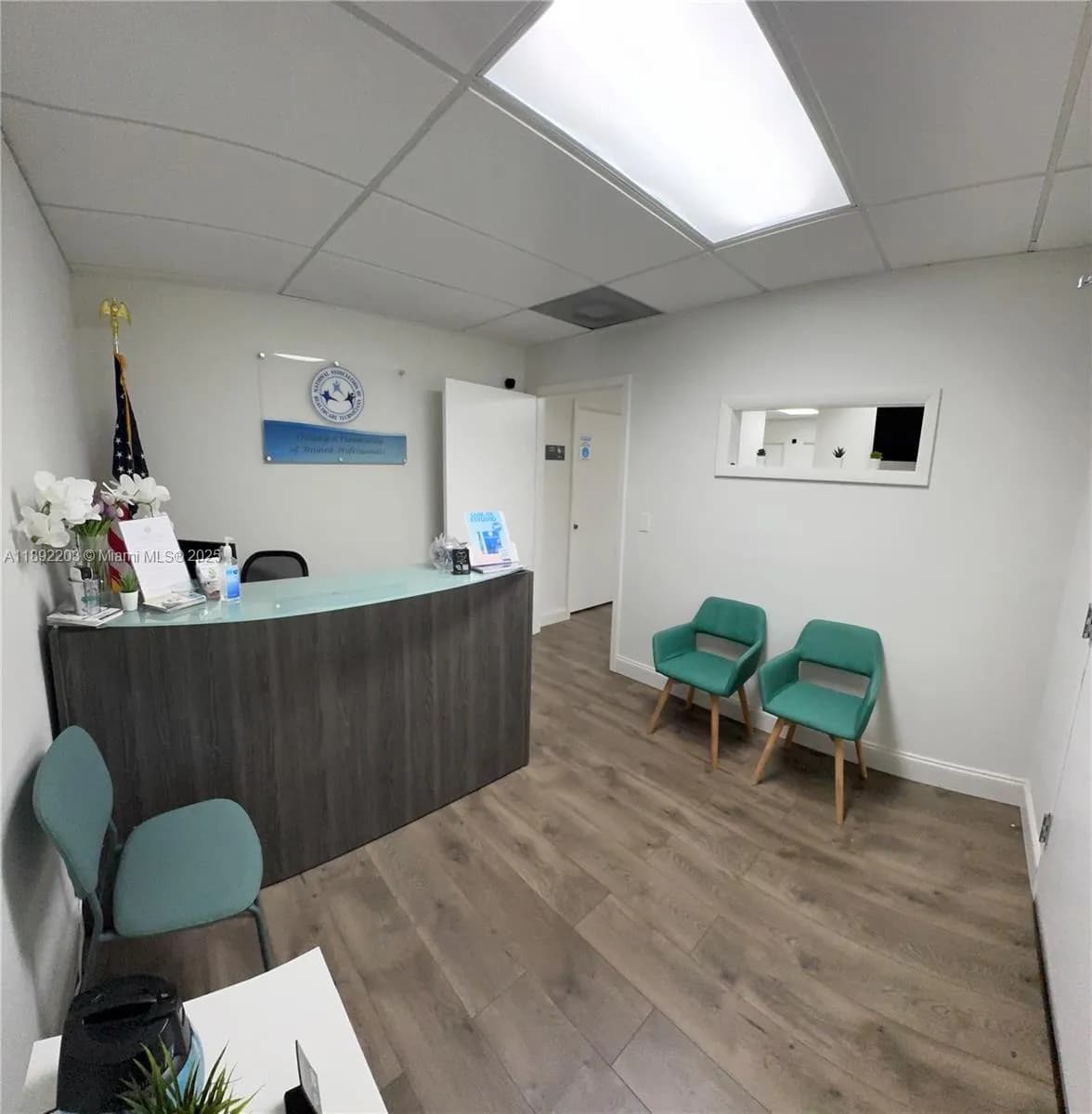 6405 NW 36th St, Virginia Gardens FL 33166