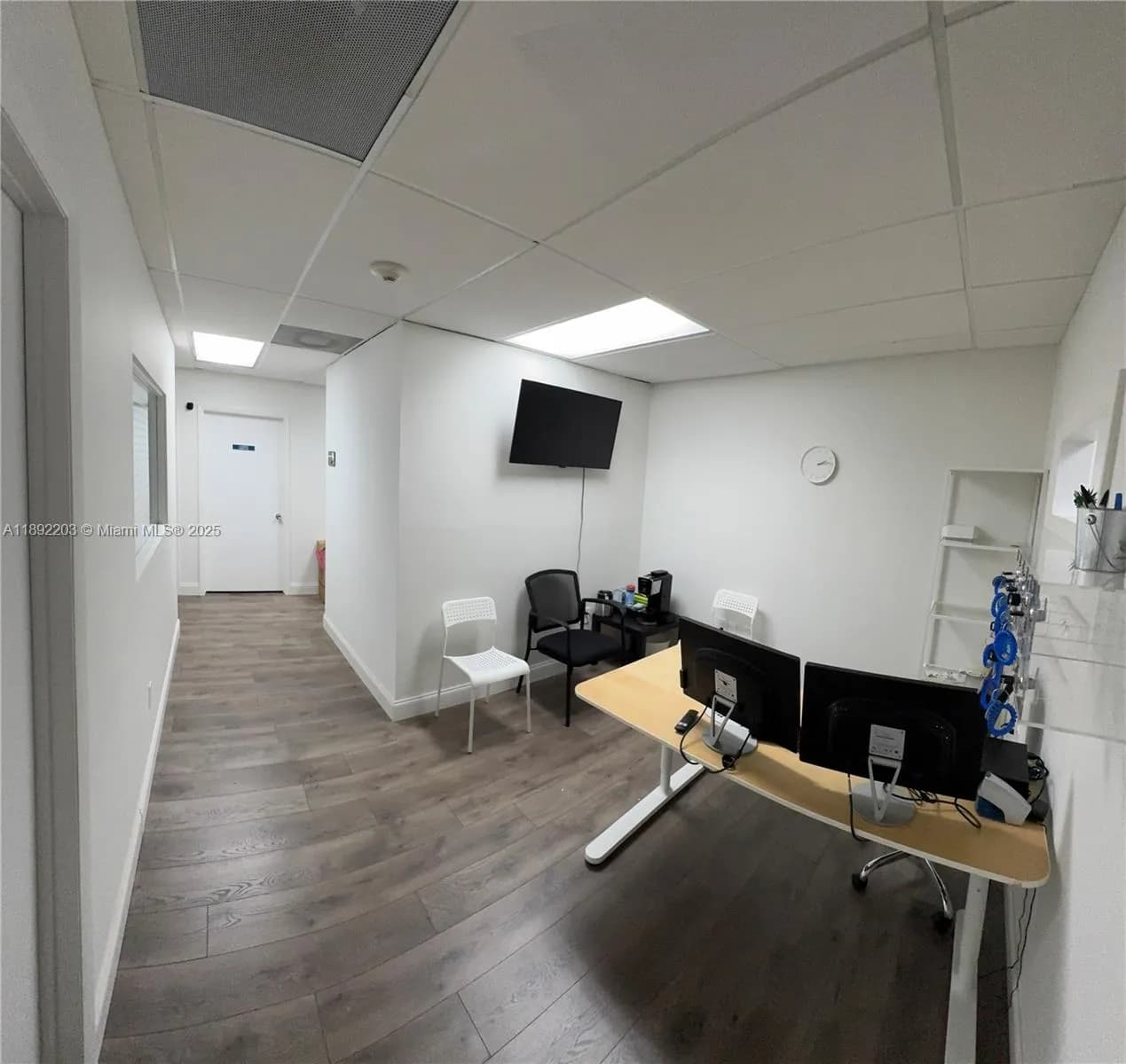 6405 NW 36th St, Virginia Gardens FL 33166