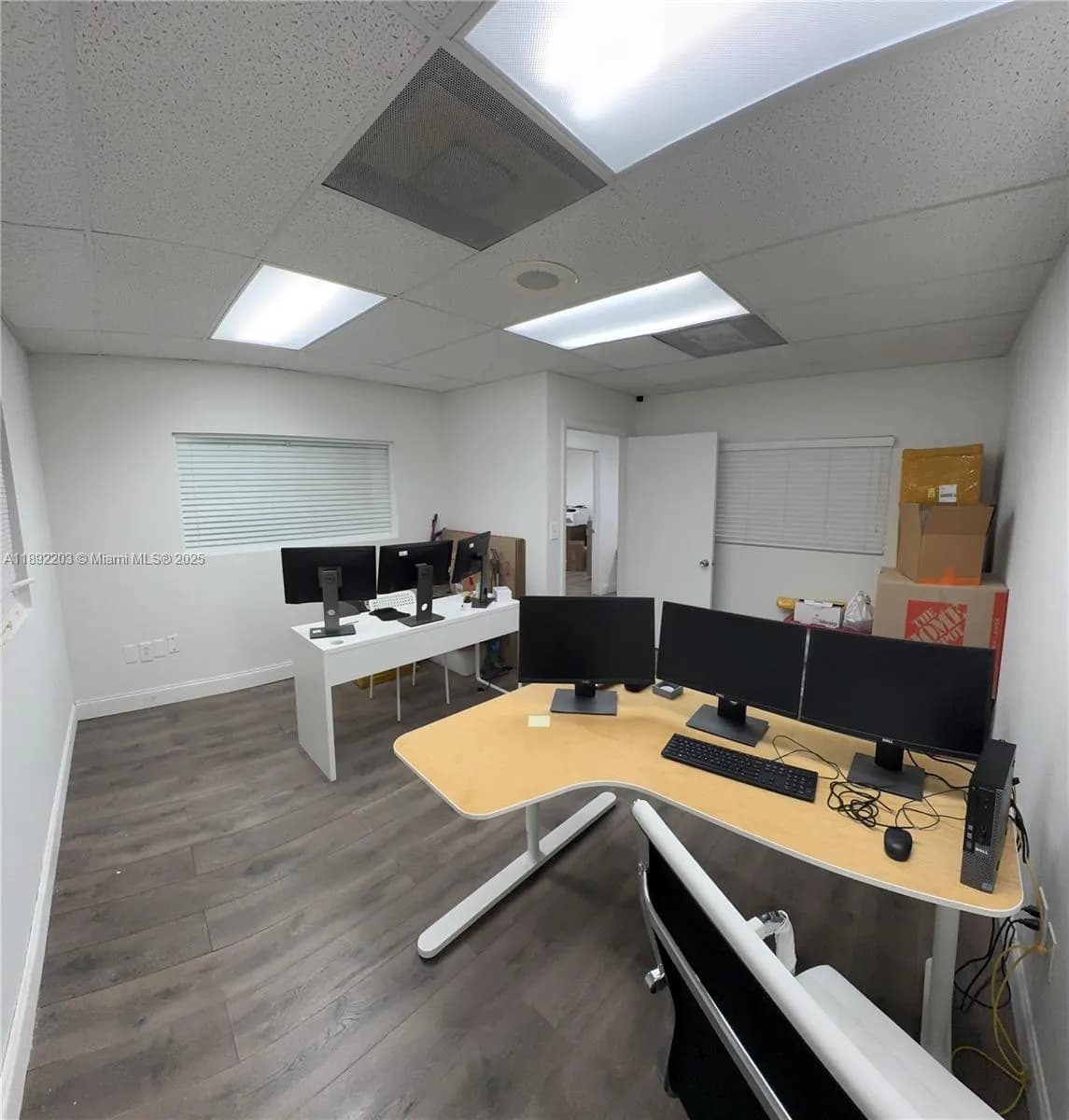 6405 NW 36th St, Virginia Gardens FL 33166