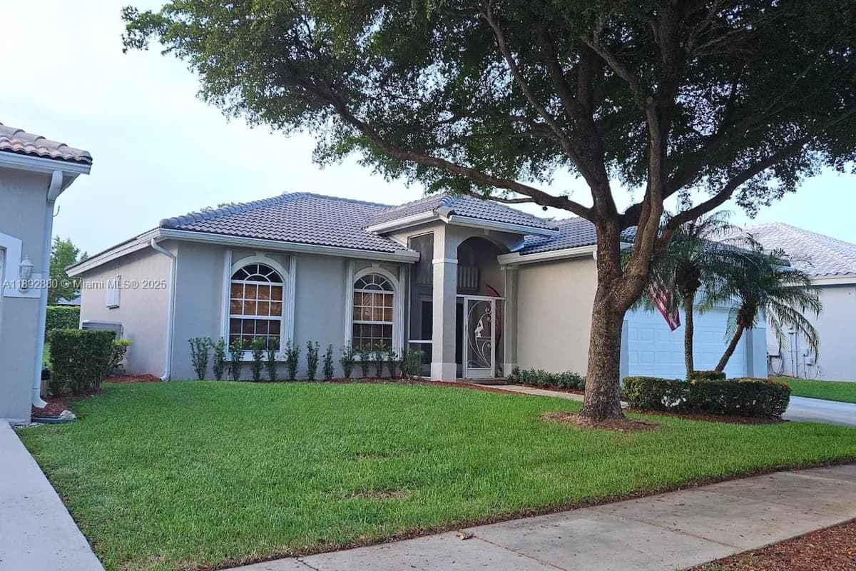 2635 SE 4th Pl, Homestead FL 33033