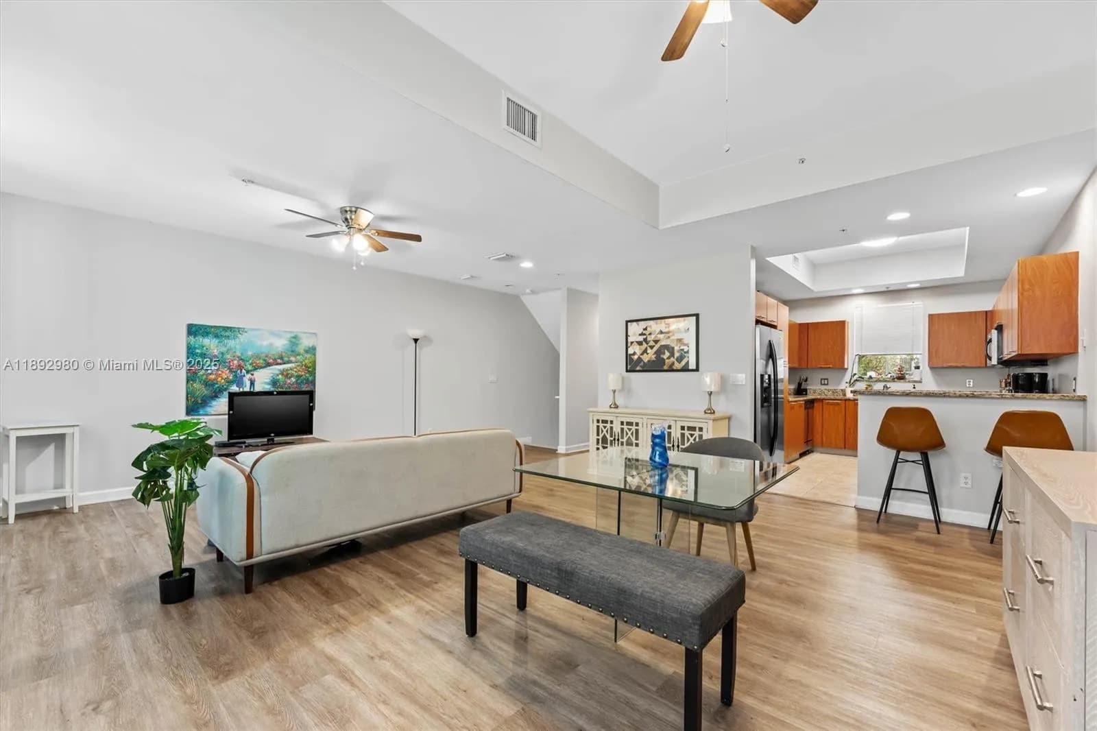 2344 Vintage Dr, Lighthouse Point FL 33064