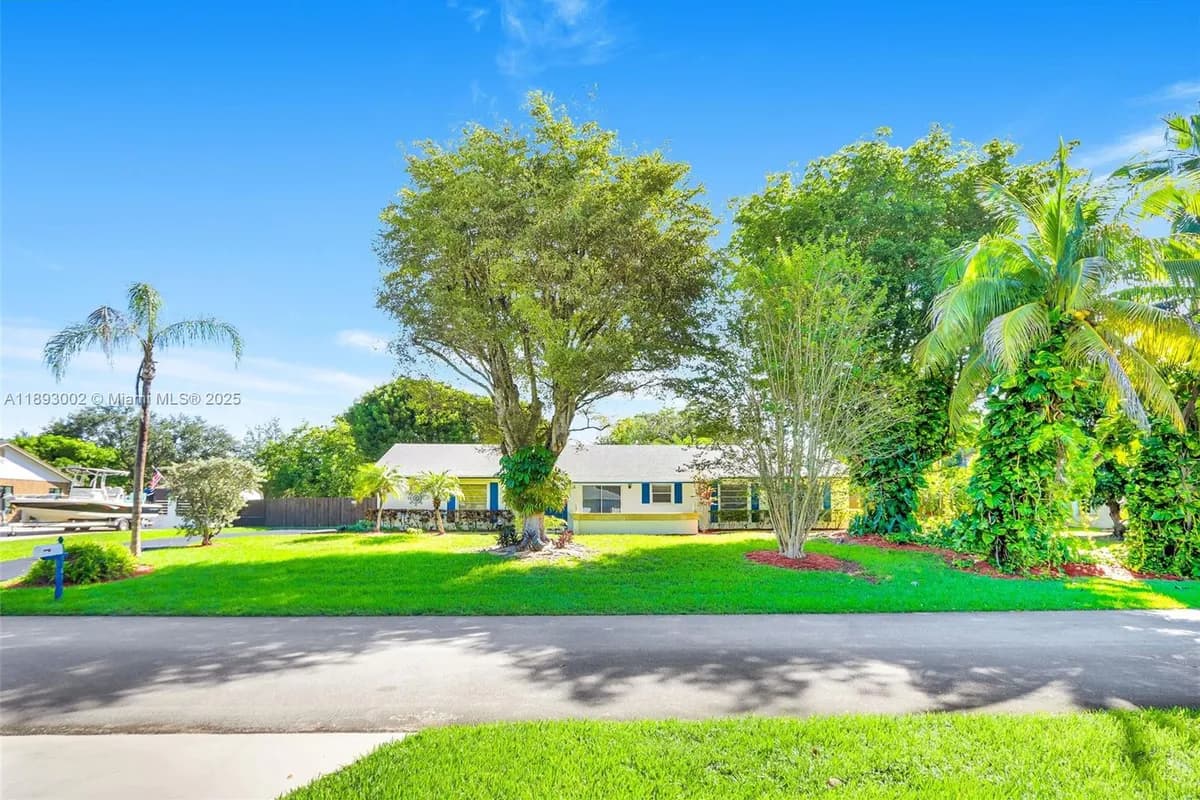 18045 SW 87th Ct, Palmetto Bay FL 33157