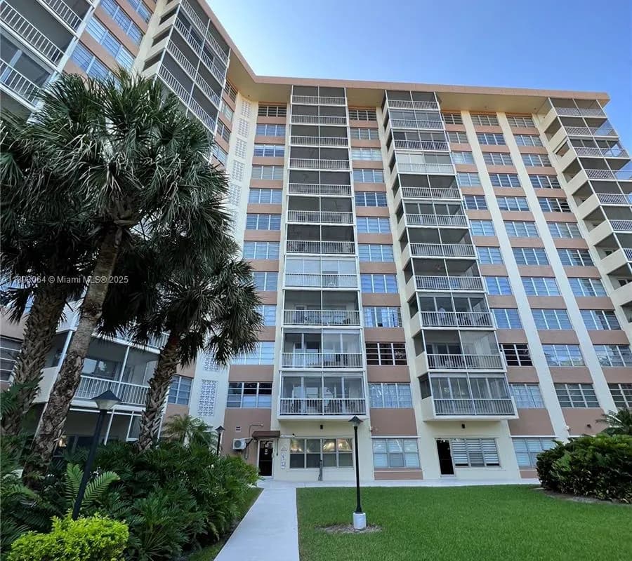 10777 W Sample Rd # 301, Coral Springs FL 33065