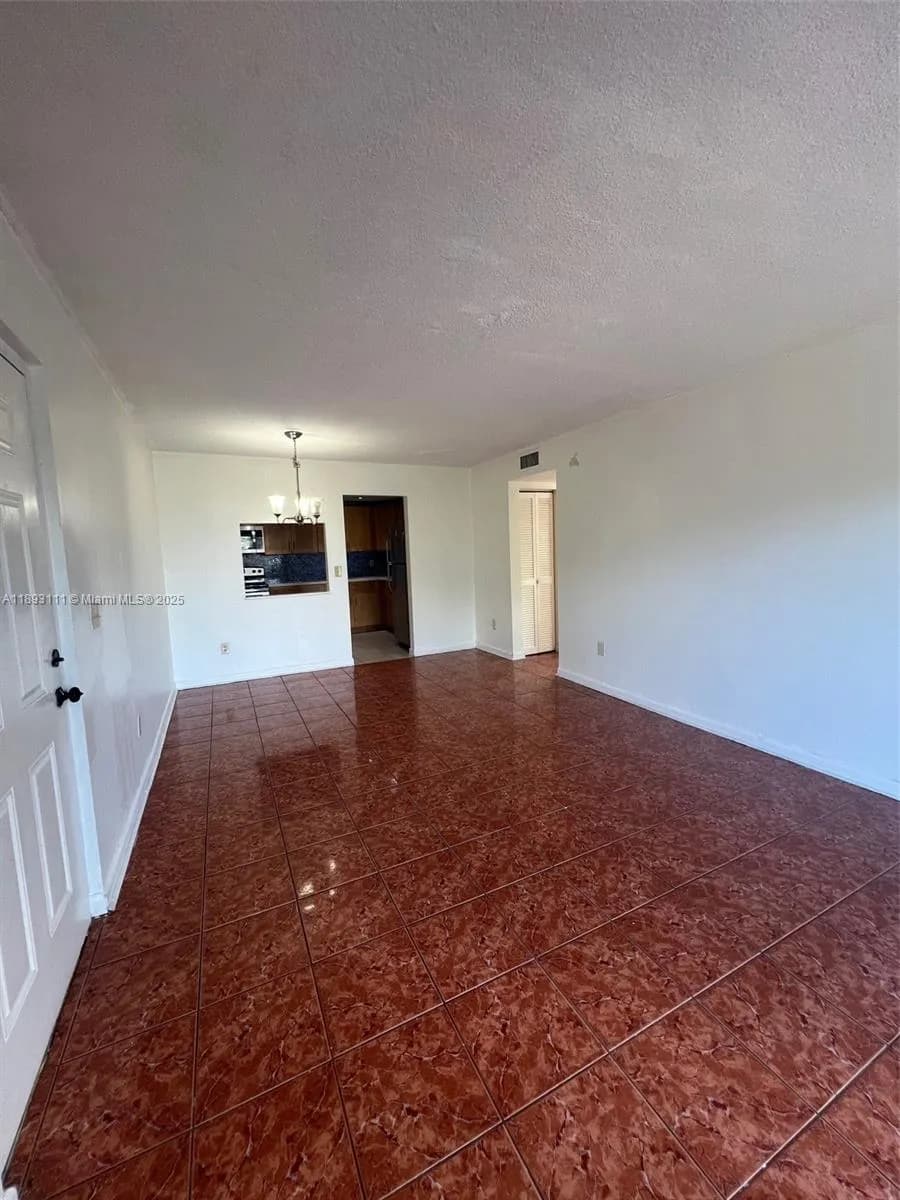 13725 NE 6th Ave # 301, North Miami FL 33161