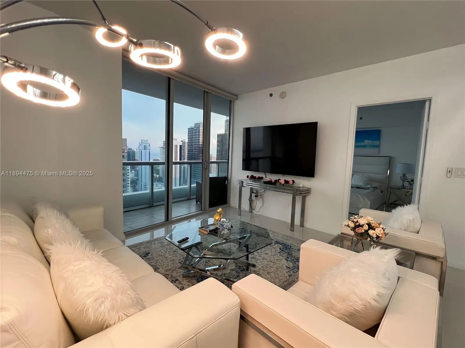 1 bedroom 1 bath for sale at 485 Brickell Ave # 4109, Miami FL 33131