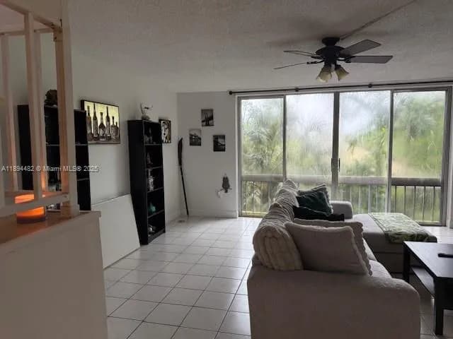 8401 W Sample Rd # 14, Coral Springs FL 33065