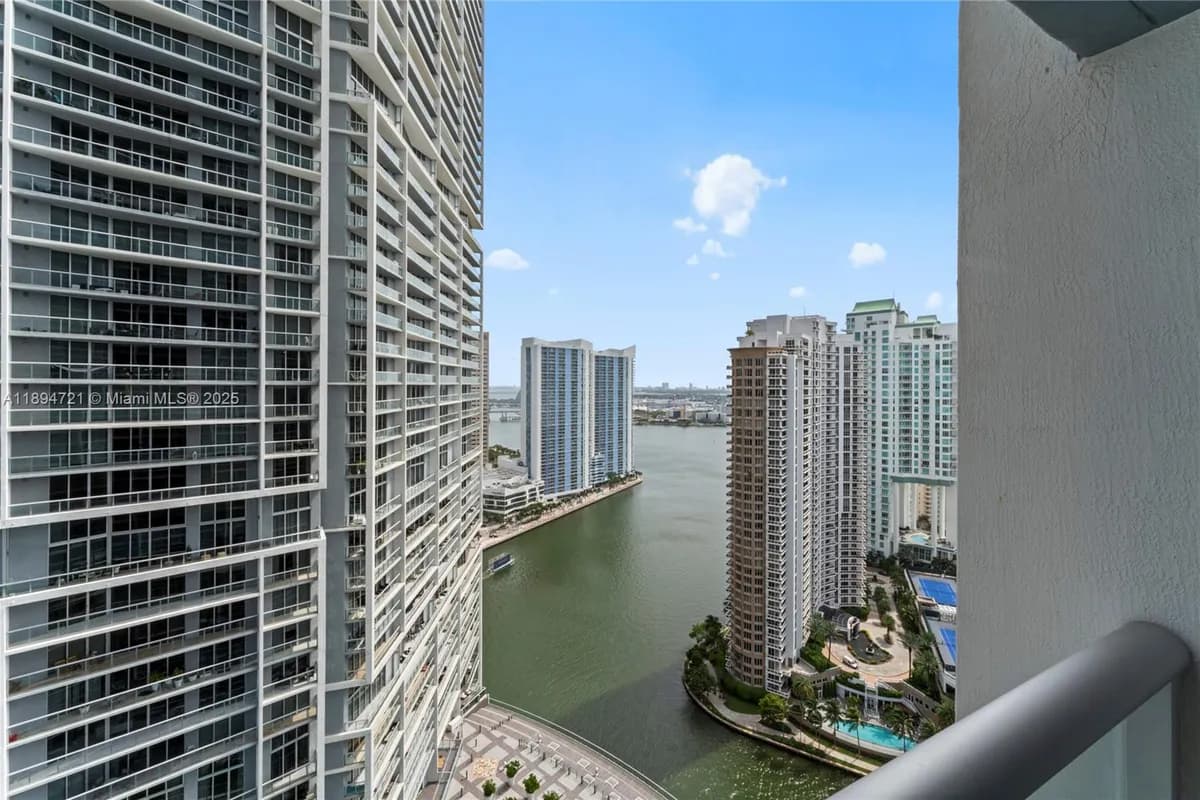 495 Brickell Ave # 3208, Miami FL 33131