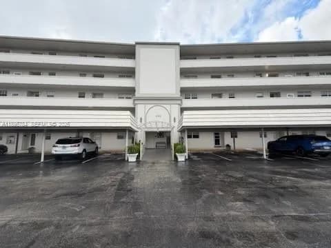 2 bedroom 2 bath for sale at 250 John F Kennedy Dr # 303, Atlantis FL 33462