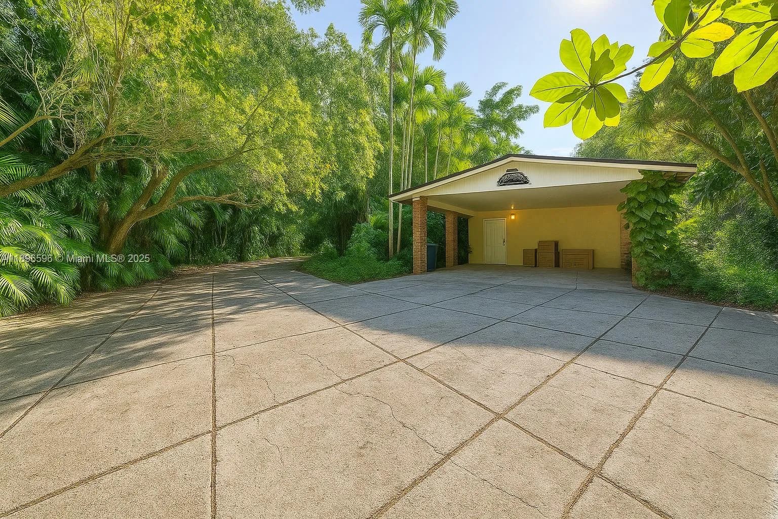 15000 Old Cutler Rd, Palmetto Bay FL 33158