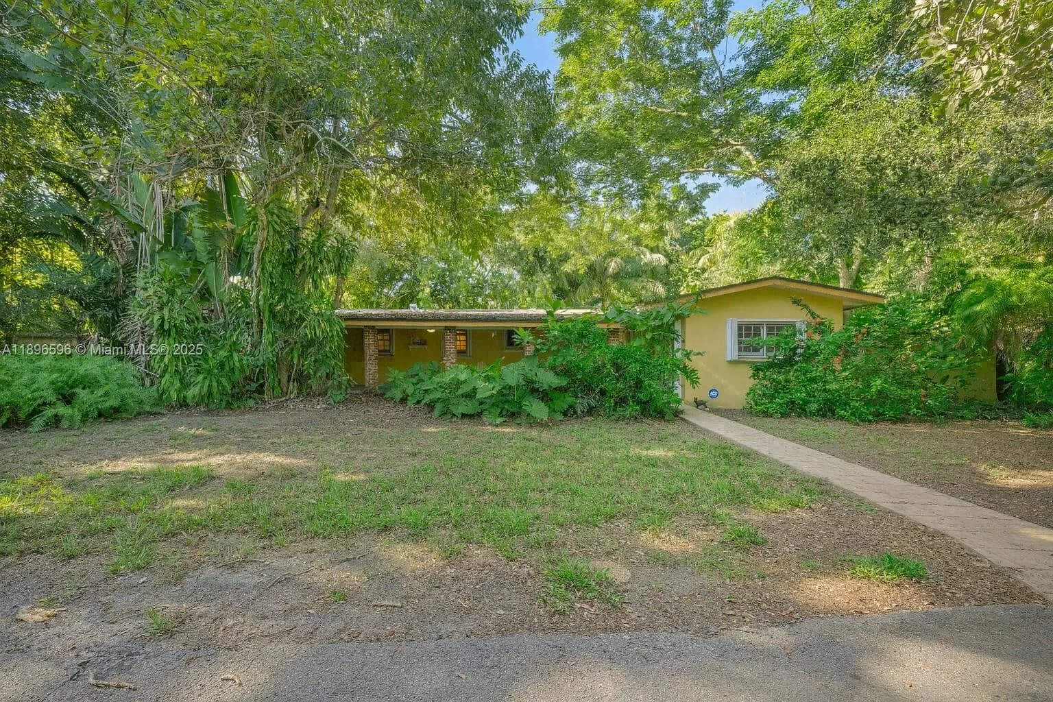 15000 Old Cutler Rd, Palmetto Bay FL 33158