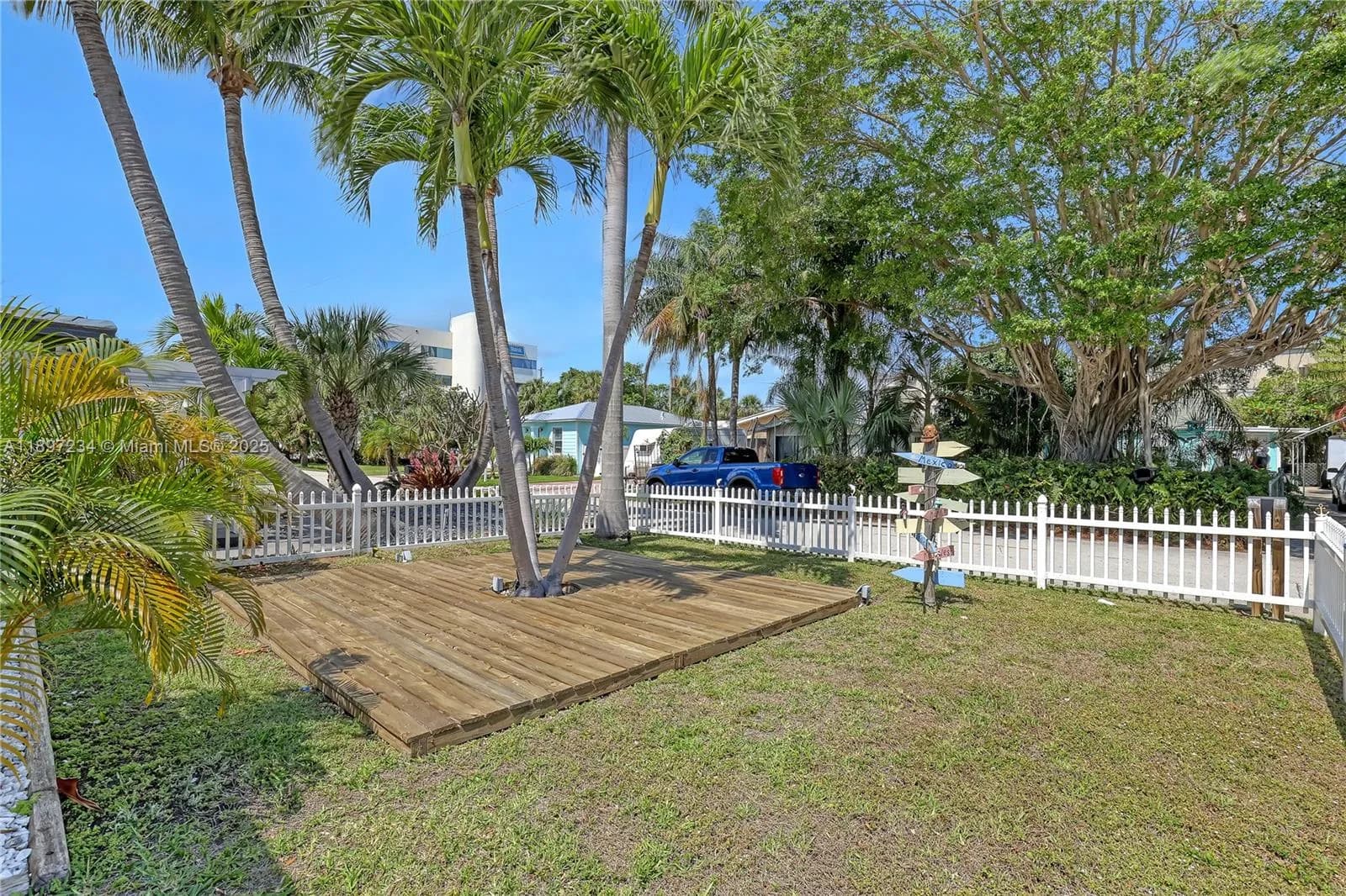 213 E 25th St, Riviera Beach FL 33404