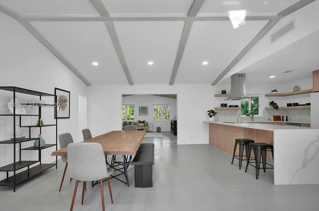 117 NE 20th St, Wilton Manors FL 33305