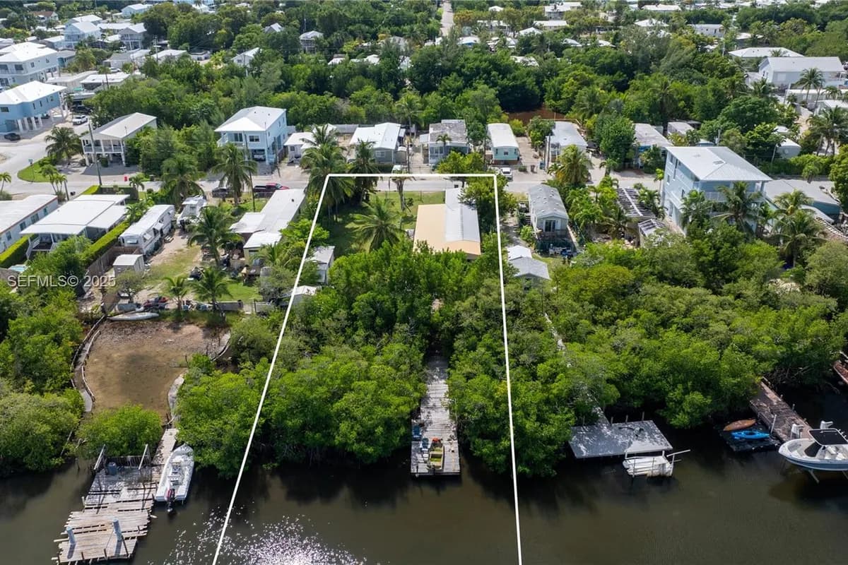 561 Gordon Cir, Key Largo FL 33037