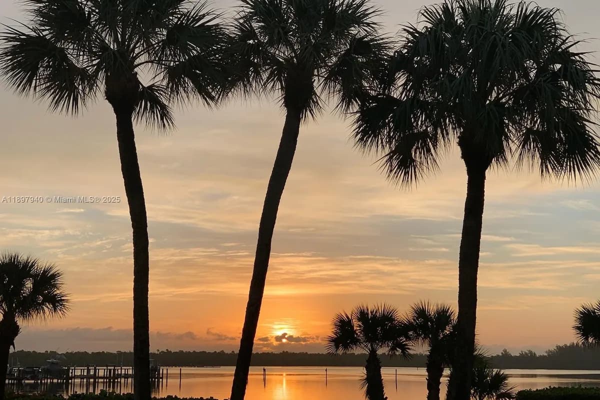 6062 SE Landing Way # 15, Stuart FL 34997