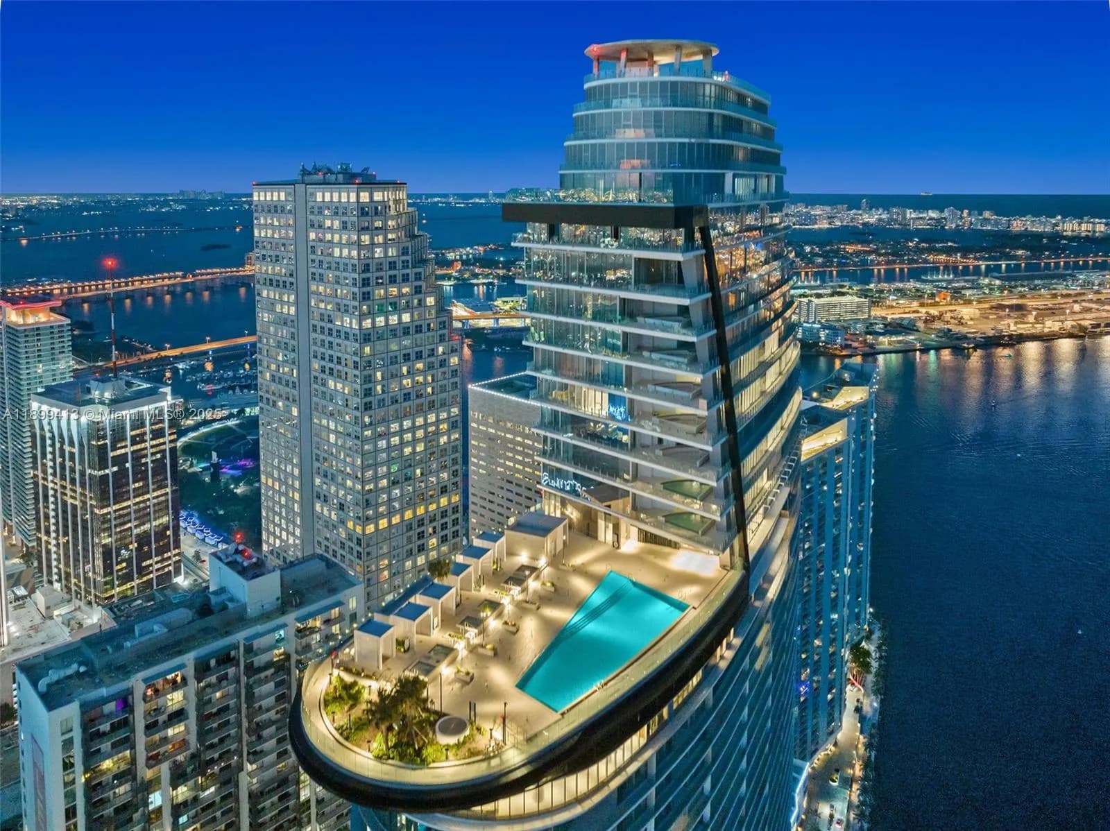 2 bedroom 2 bath for sale at 300 Biscayne Blvd Way # 4909, Miami FL 33131