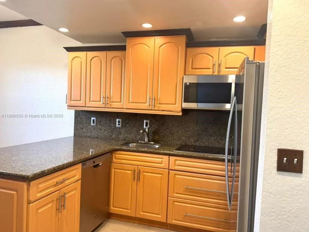 420 E 1st Ave # B204, Hialeah FL 33010