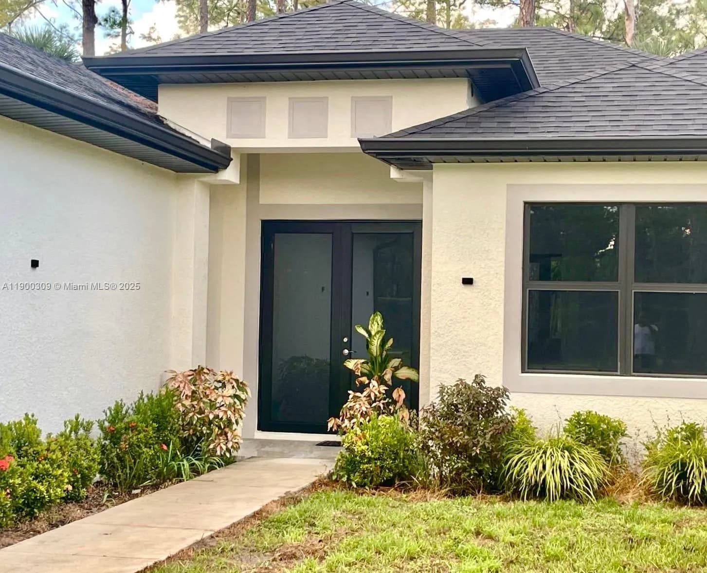 2813 NE 16th Ave, Naples FL 34120