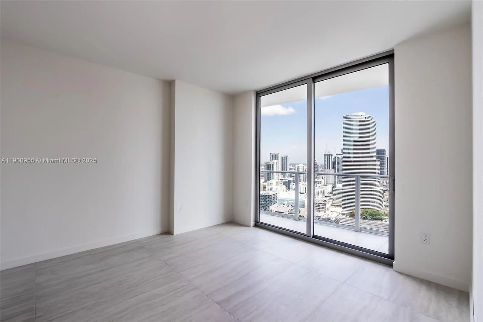 77 SE 5th Street # 2806, Miami FL 33131