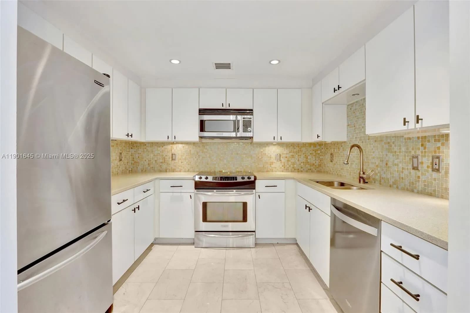 1250 S Miami Ave # 2206, Miami FL 33130