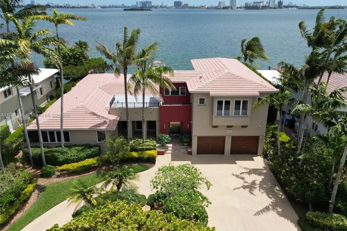 1500 NE 103rd St, Miami Shores FL 33138