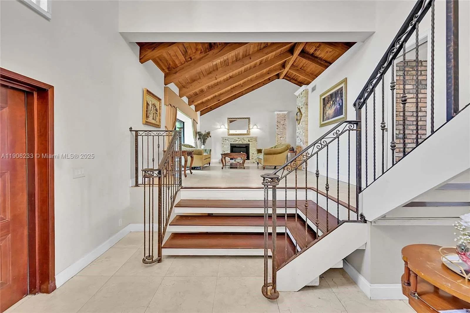 863 W Coco Plum Cir, Plantation FL 33324