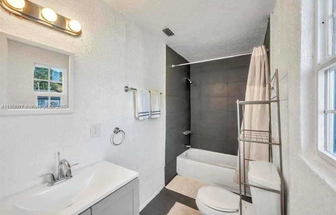 1001 N 16th Ct, Fort Pierce FL 34950