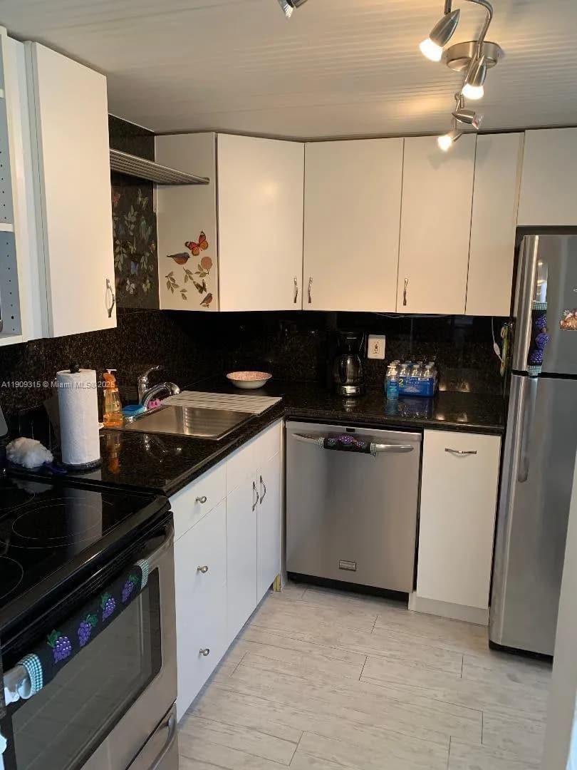 2212 NE 1st Way # 102, Boynton Beach FL 33435