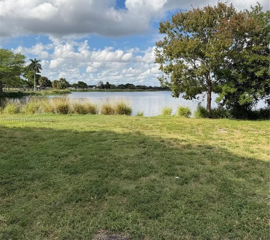 2286 lake Osborne dr # 16, Lake Worth FL 33461