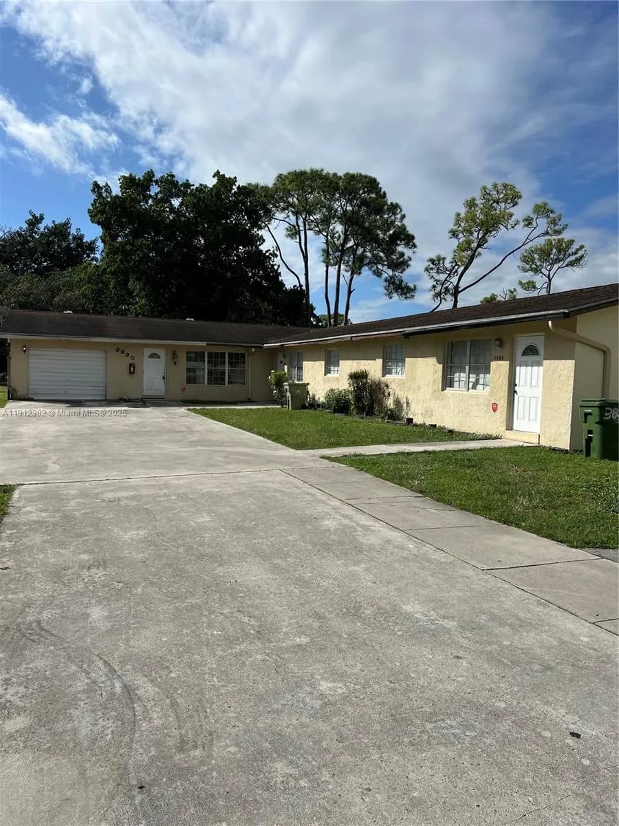 3880 Dale Rd, Palm Springs FL 33406