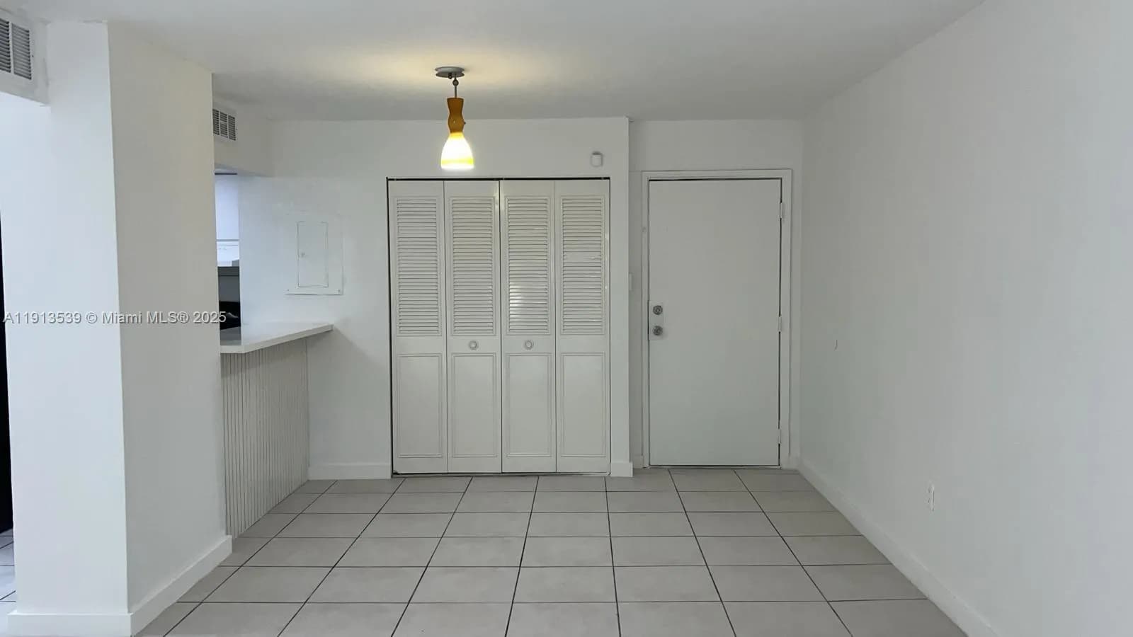 8860 Fontainebleau Blvd # 403, Miami FL 33172