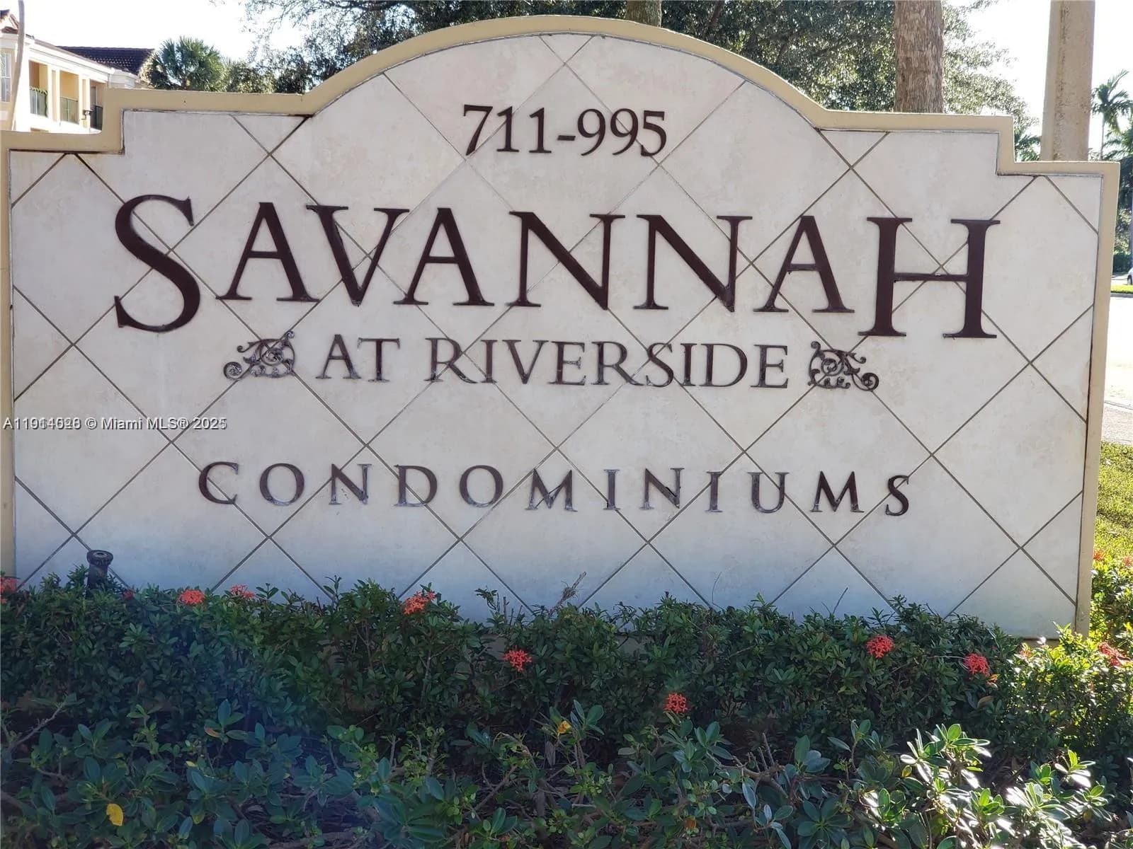 1 bedroom 1 bath for sale at 949 Riverside Dr # 427, Coral Springs FL 33071
