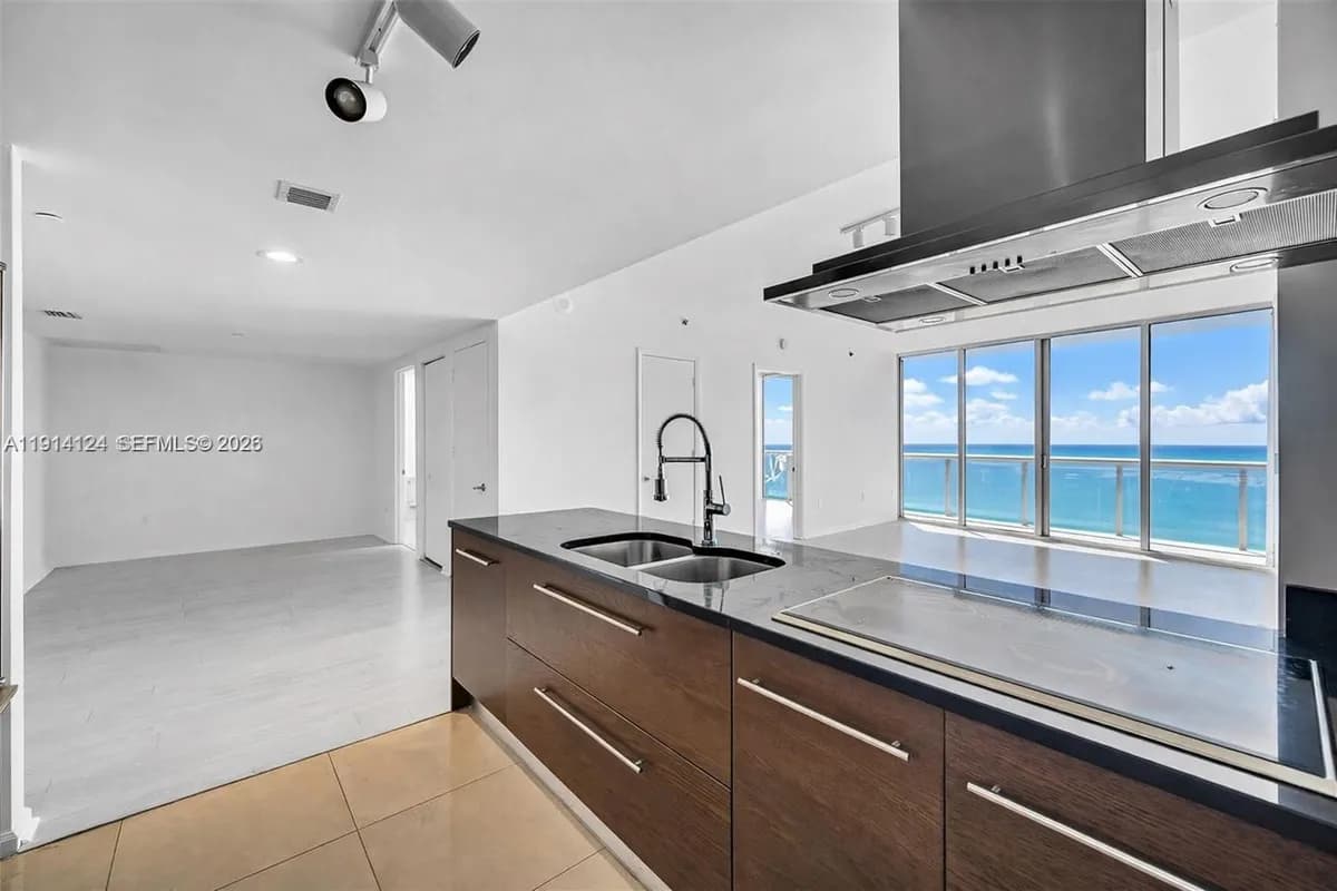 495 Brickell Ave # 4903, Miami FL 33131