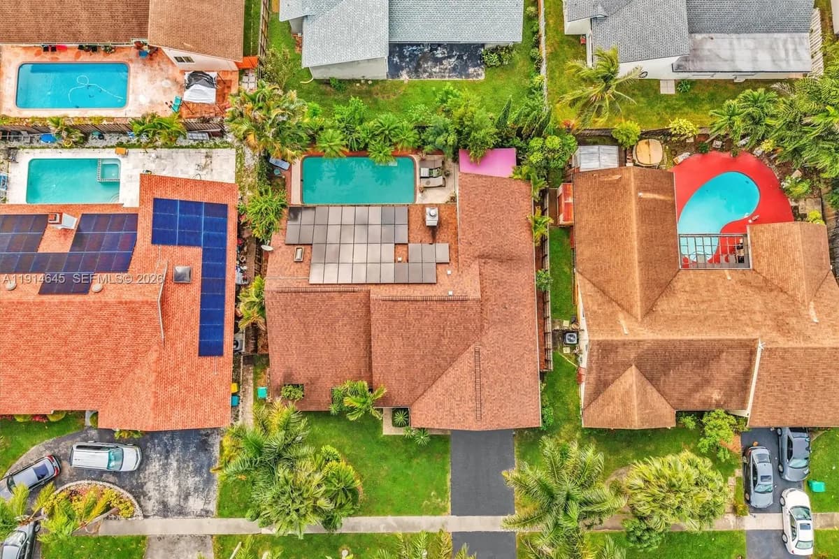 7390 NW 49th St, Lauderhill FL 33319