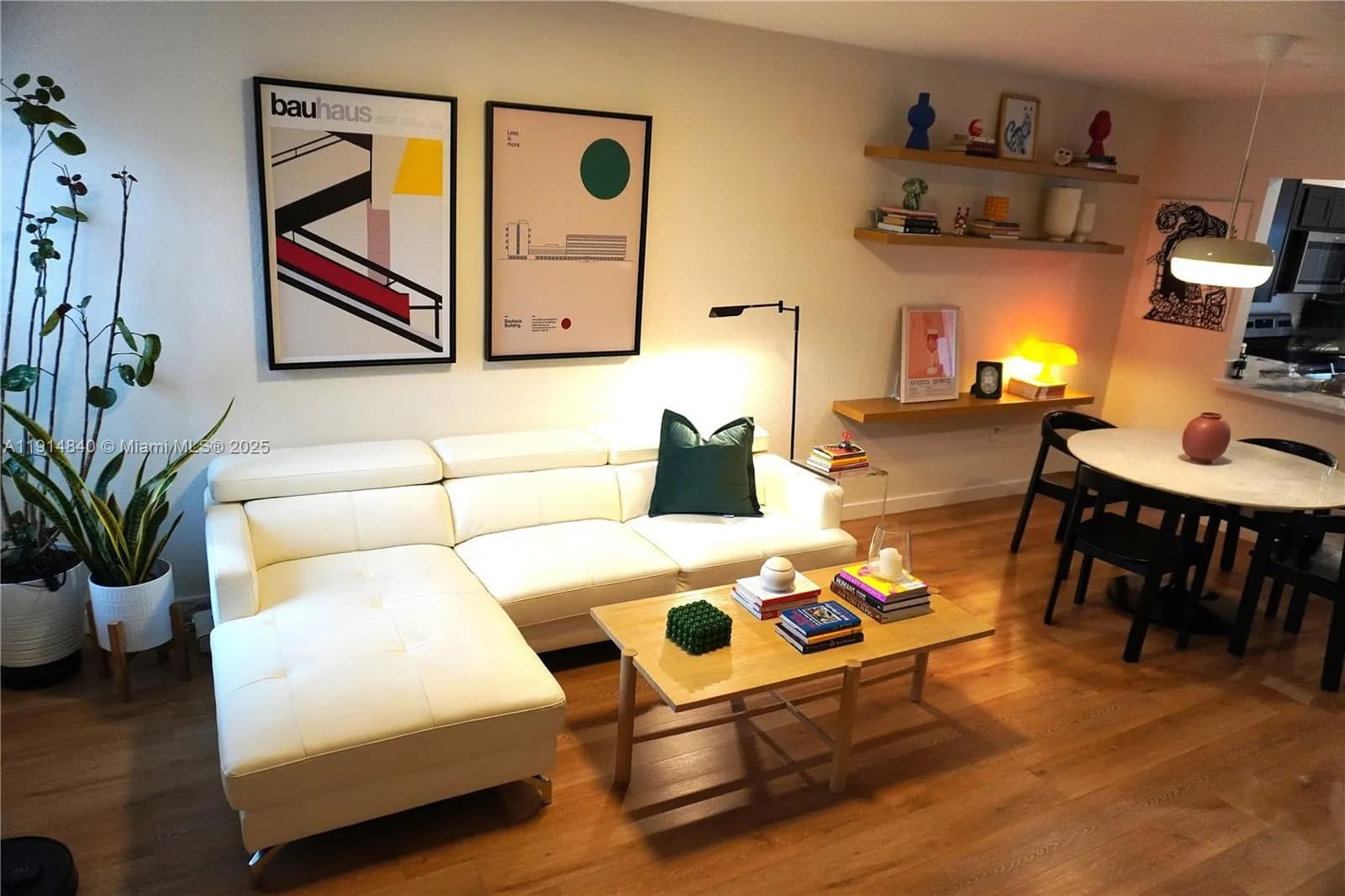 476 NE 4th St, Florida City FL 33034