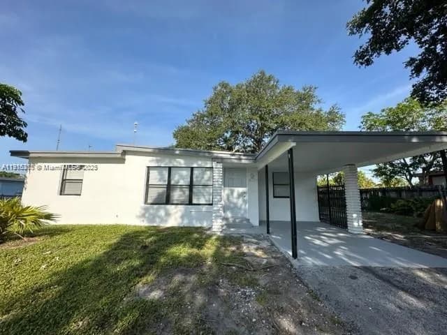 3904 SW 58th Ave, West Park FL 33023