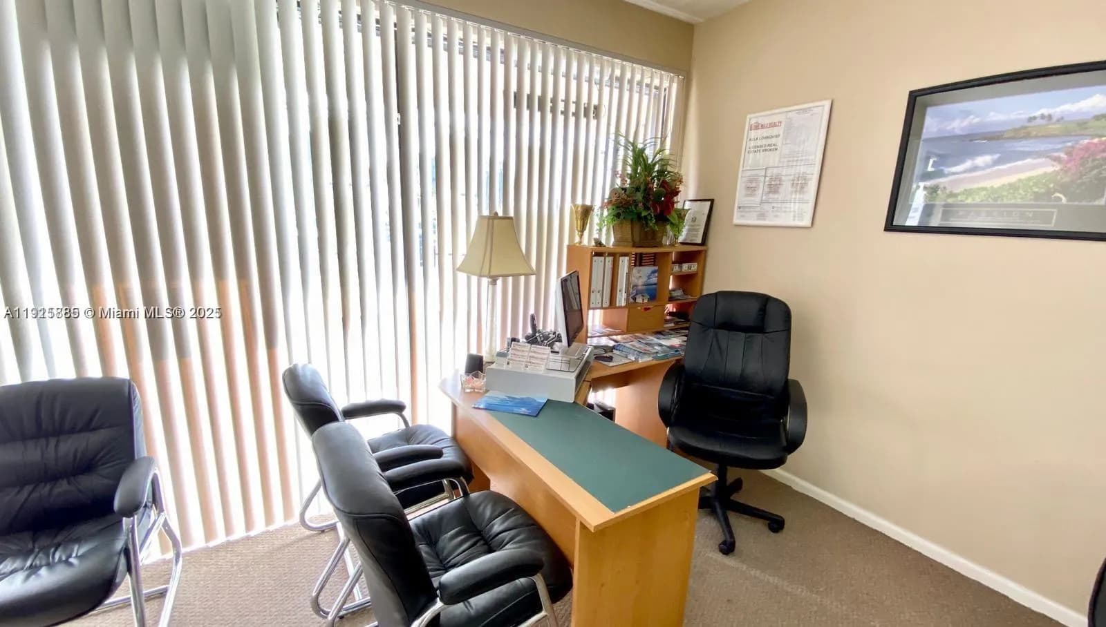 934 S Dixie, Lantana FL 33462