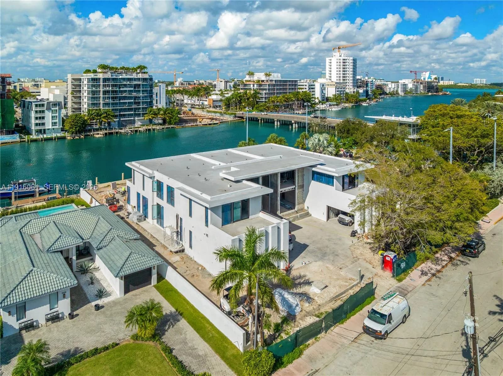 9540 Bay Dr, Surfside FL 33154