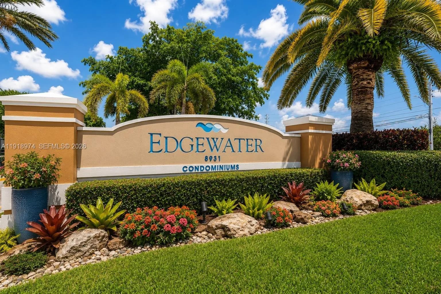 3 bedroom 2 bath for sale at 8801 Wiles Rd # 307, Coral Springs FL 33067