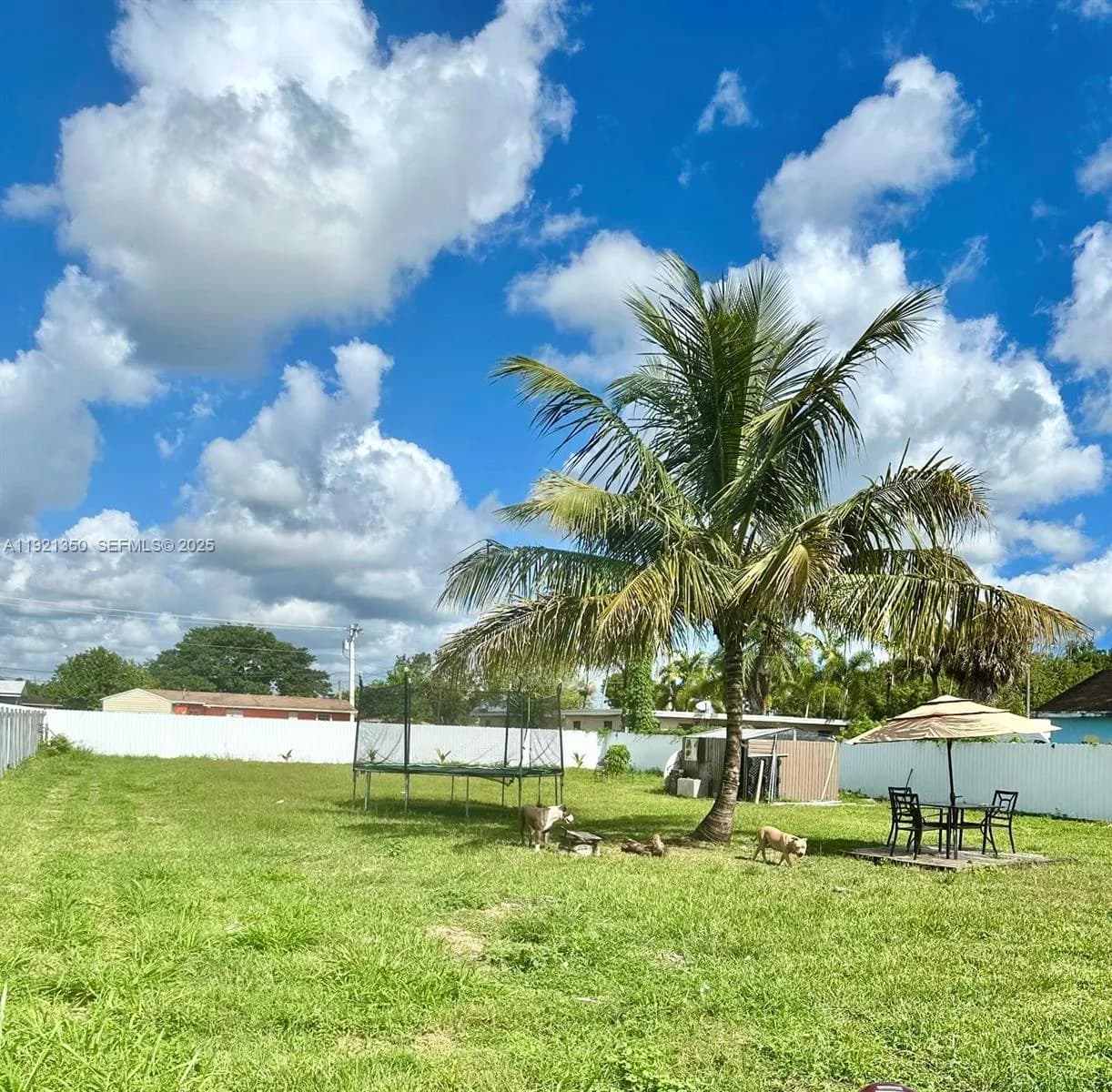 816 NW 8th St, Florida City FL 33034